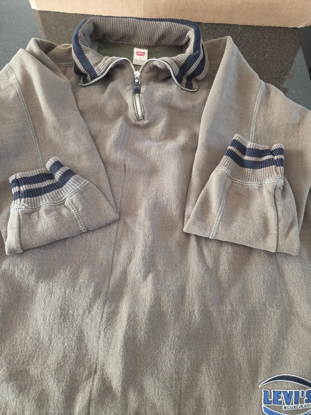Levi's Men's Olive green. Quarter-Zip Pullover Sweater